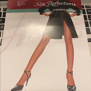 Silk Reflections Size CD Pantyhose Little Color